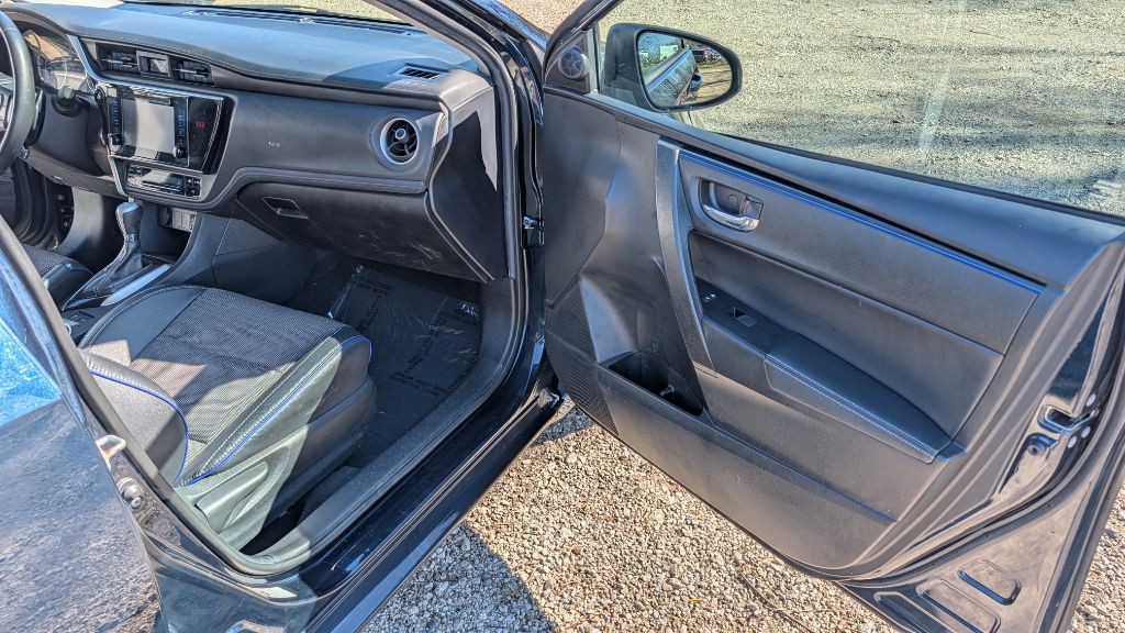 2018 Toyota Corolla Image 9