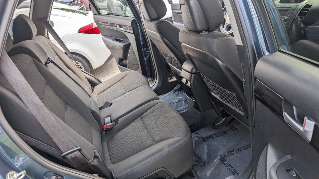 2015 Kia Sorento Image 12