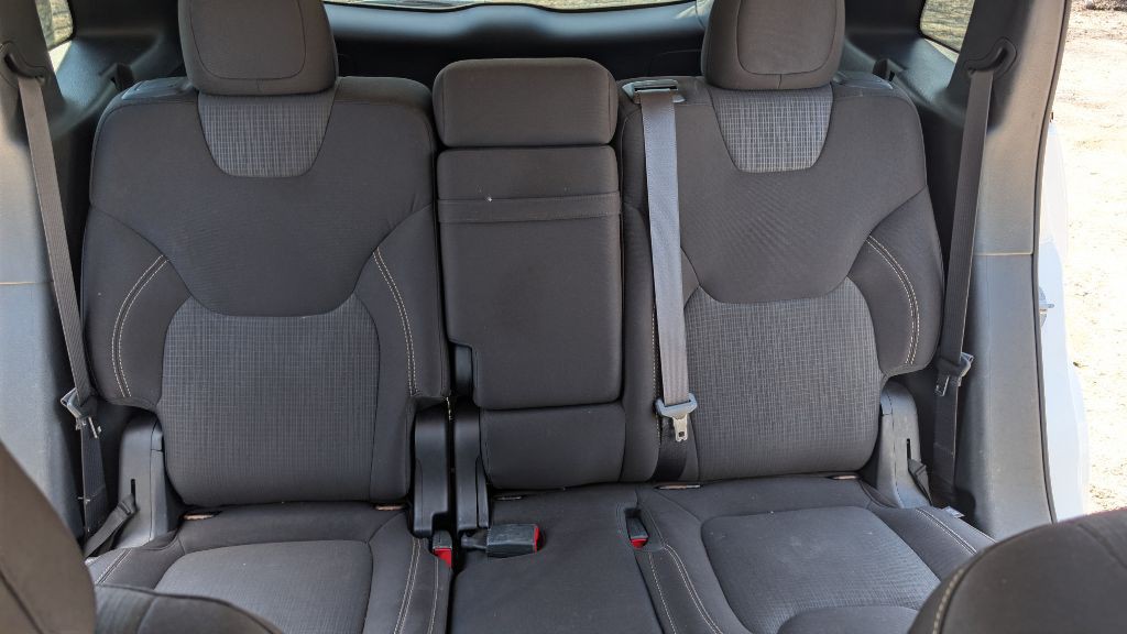 2015 Jeep Cherokee Image 17
