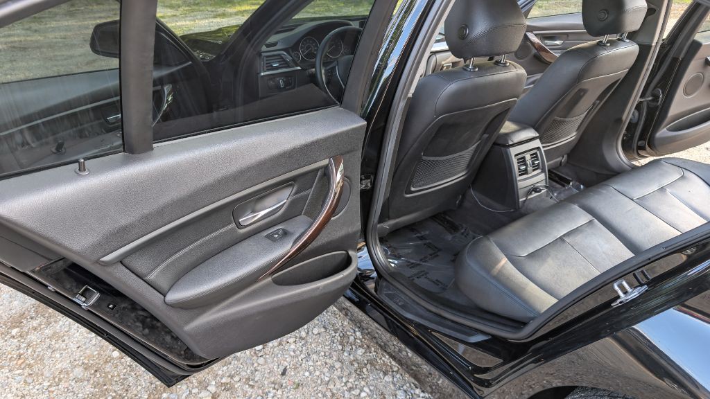 2015 BMW 3 Series Image 8