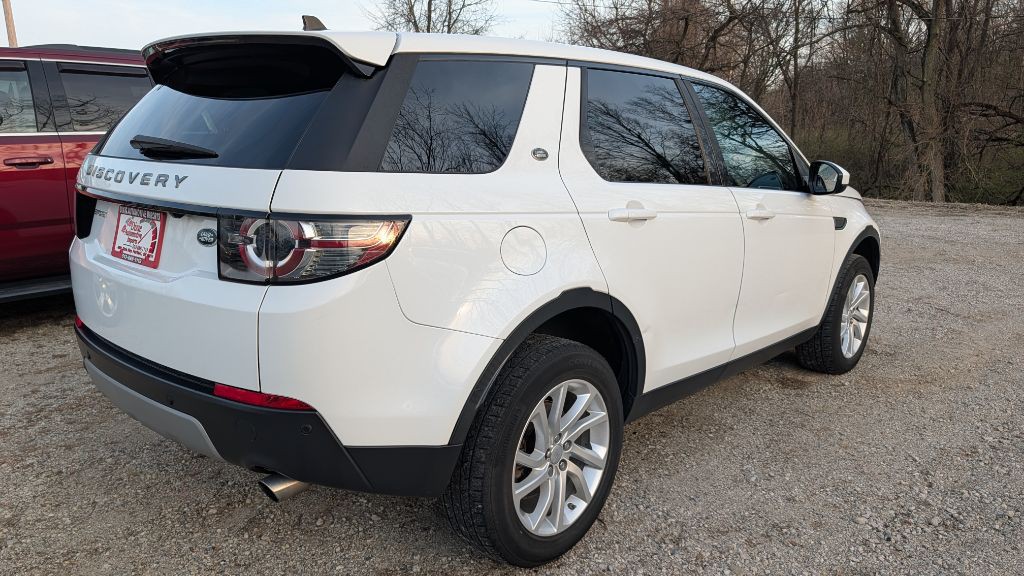 2016 Land Rover Discovery Sport Image 4