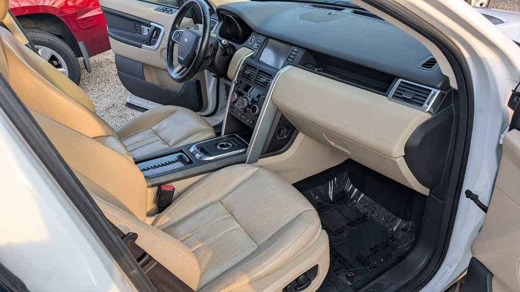 2016 Land Rover Discovery Sport Image 13