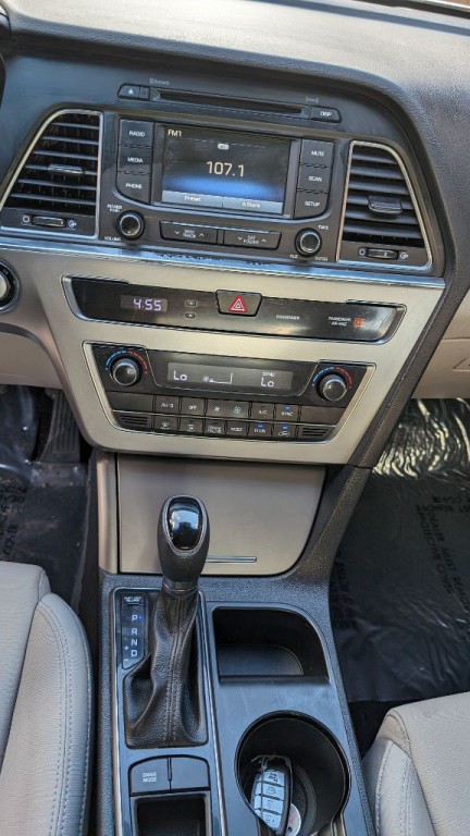 2016 Hyundai Sonata Image 17