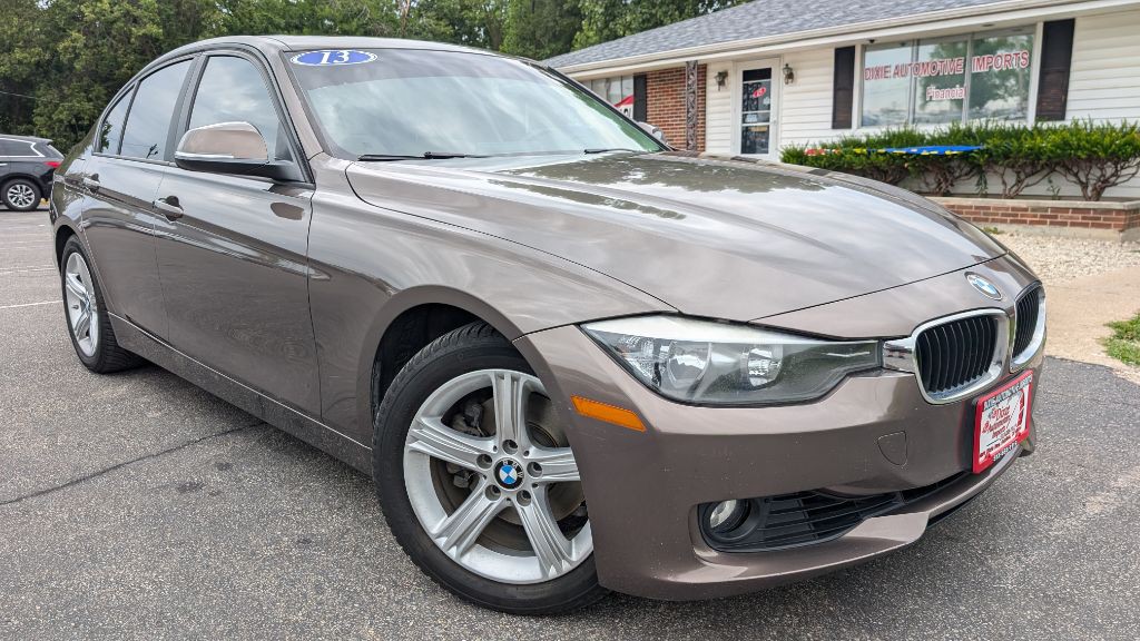 2013 BMW 3 Series Image 1