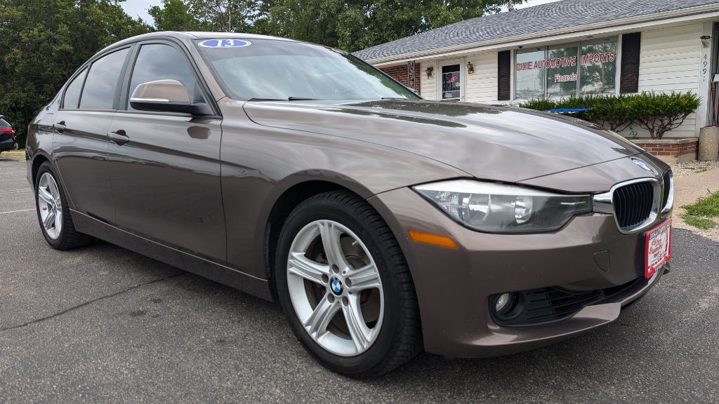2013 BMW 3 Series Image 4