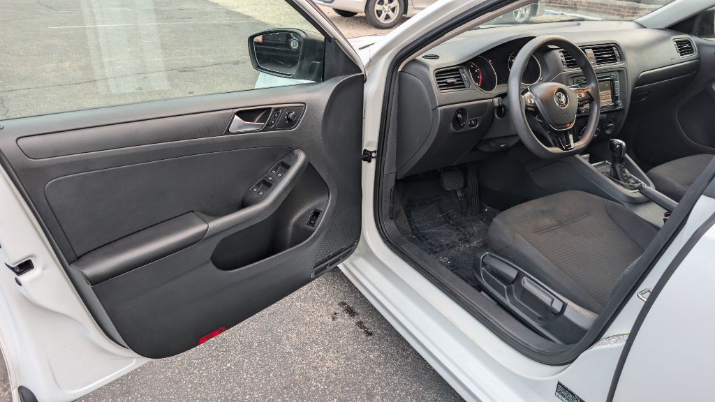 2015 Volkswagen Jetta Image 8