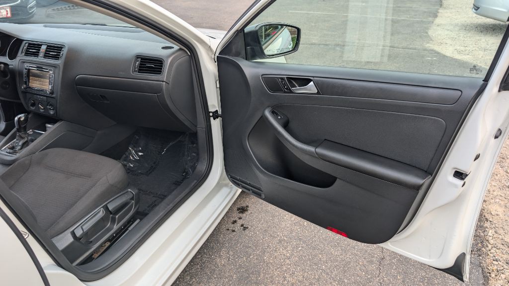 2015 Volkswagen Jetta Image 10