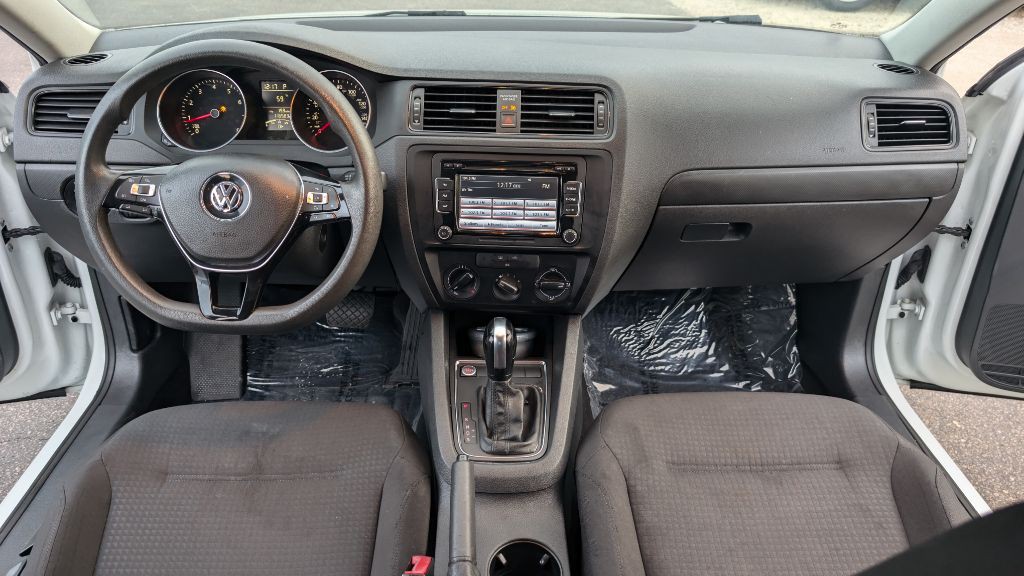 2015 Volkswagen Jetta Image 14