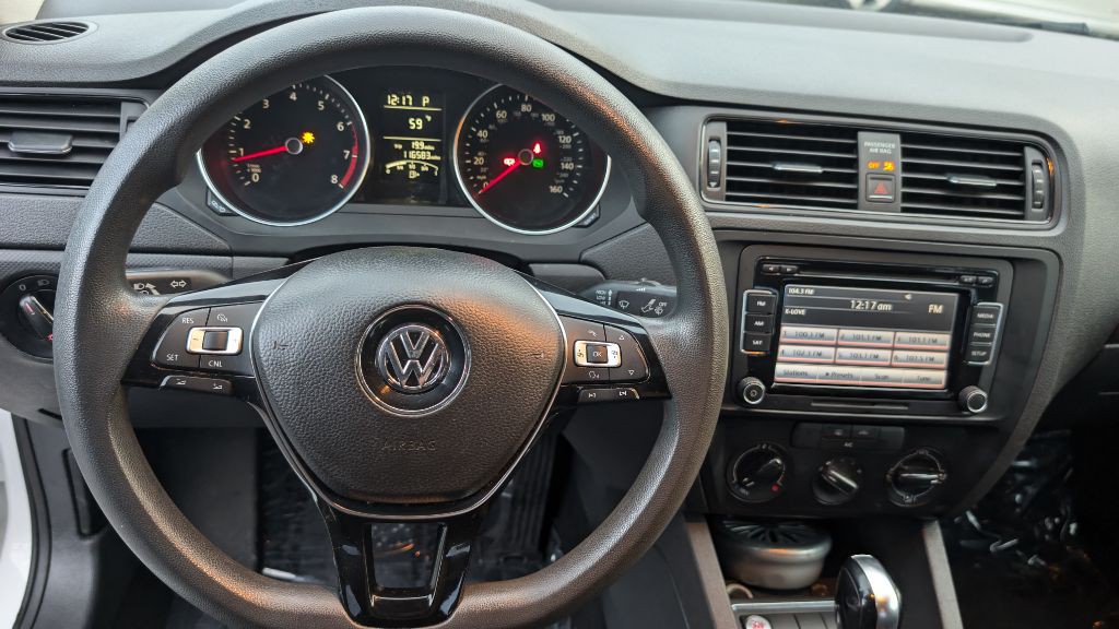 2015 Volkswagen Jetta Image 15
