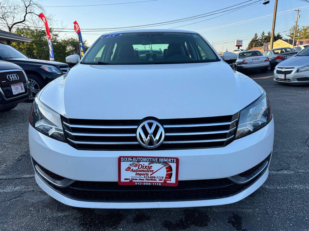 2015 Volkswagen Passat Image 2