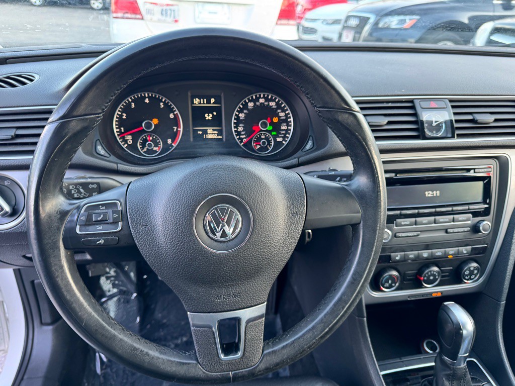 2015 Volkswagen Passat Image 15