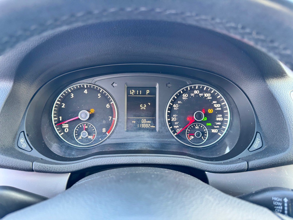 2015 Volkswagen Passat Image 16