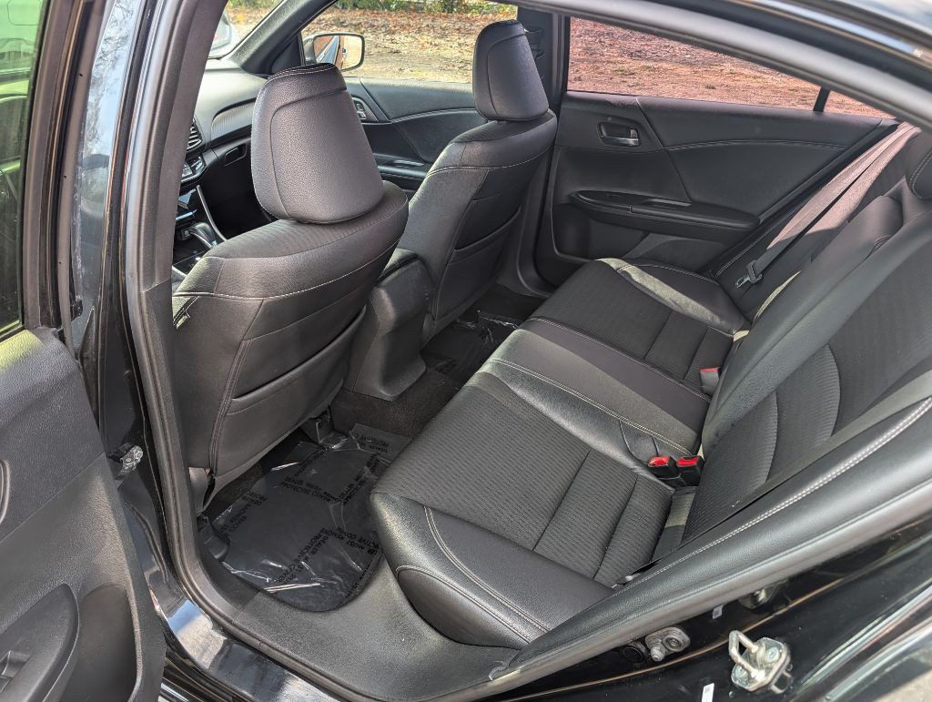 2017 Honda Accord Image 8