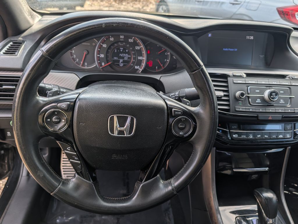 2017 Honda Accord Image 12