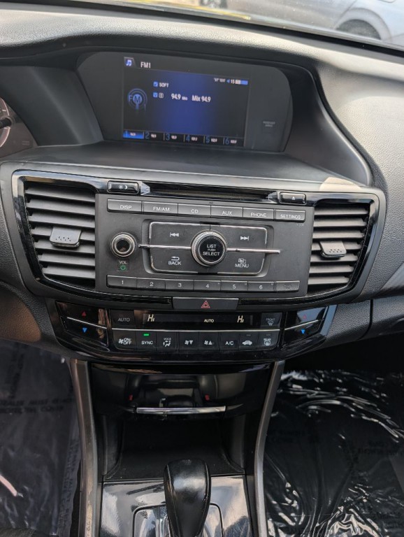 2017 Honda Accord Image 14