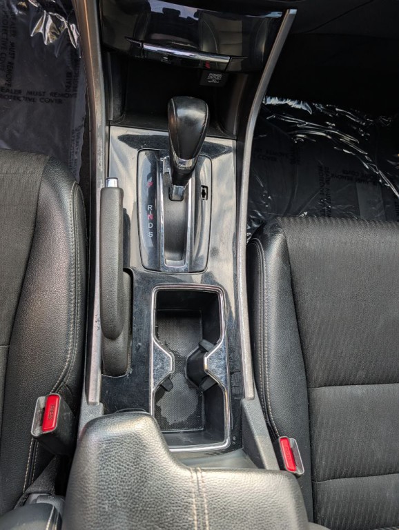 2017 Honda Accord Image 15