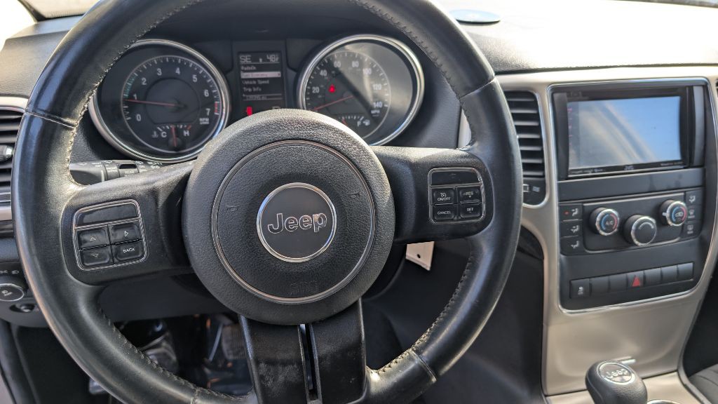 2012 Jeep Grand Cherokee Image 16