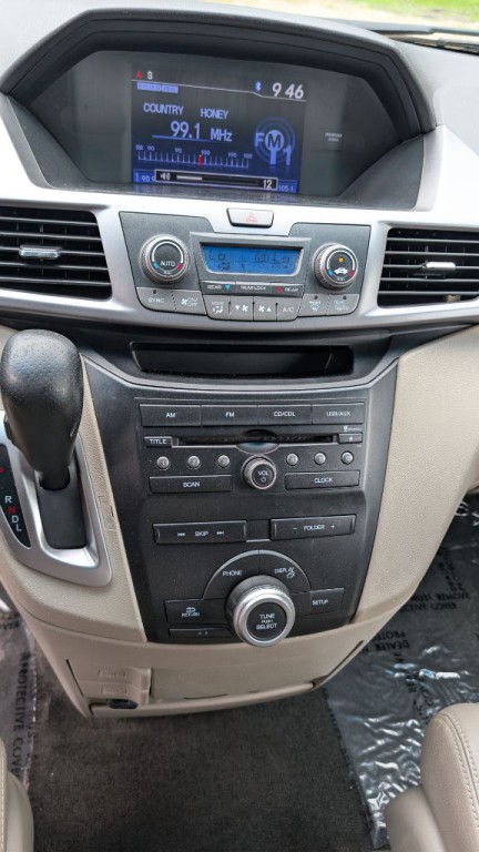 2012 Honda Odyssey Image 16