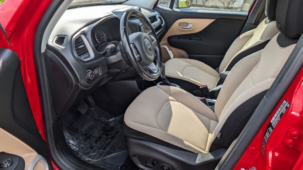 2015 Jeep Renegade Image 14