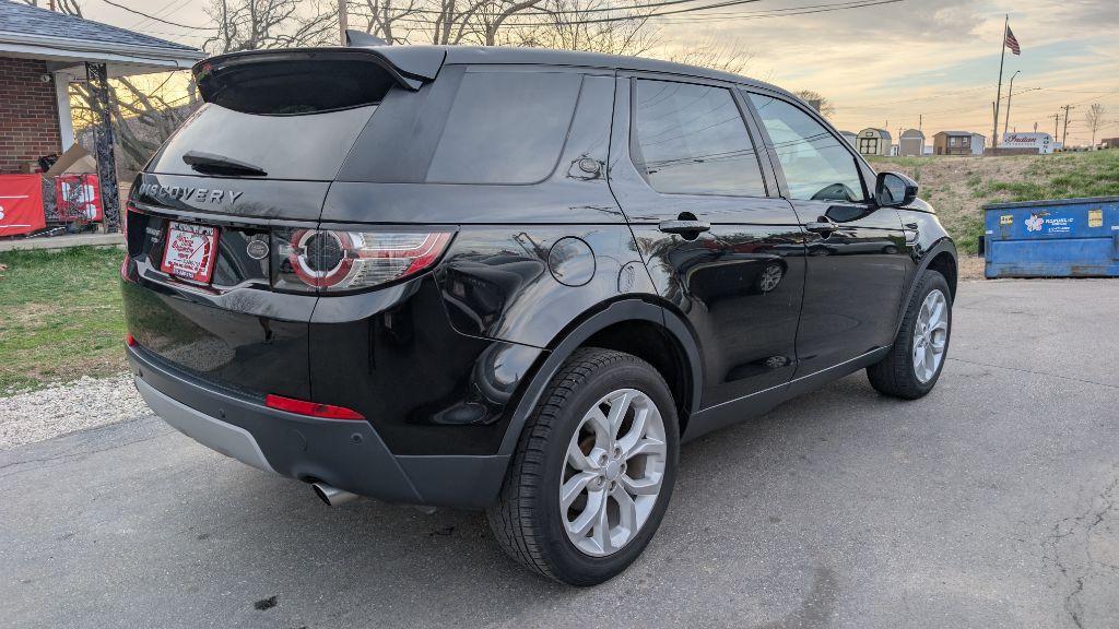 2017 Land Rover Discovery Sport Image 7