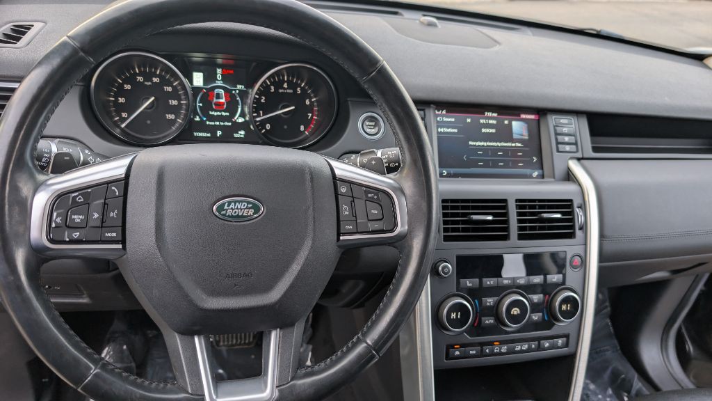 2017 Land Rover Discovery Sport Image 14