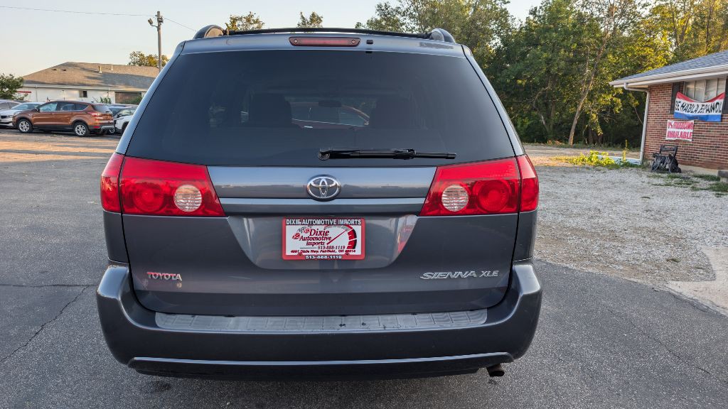 2007 Toyota Sienna Image 6