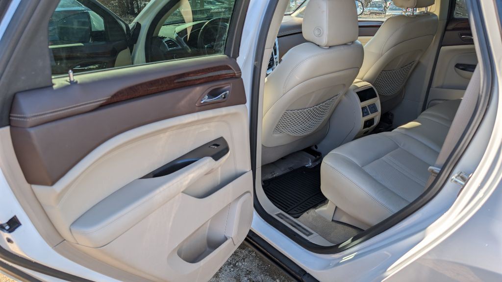 2016 Cadillac SRX Image 8