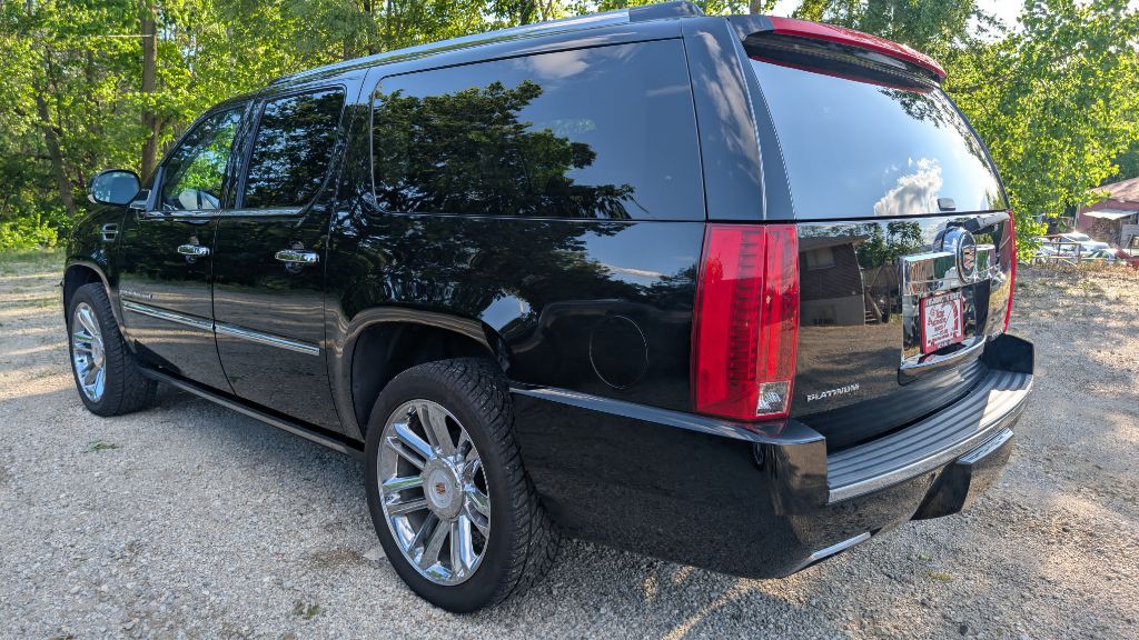 2014 Cadillac Escalade Image 4
