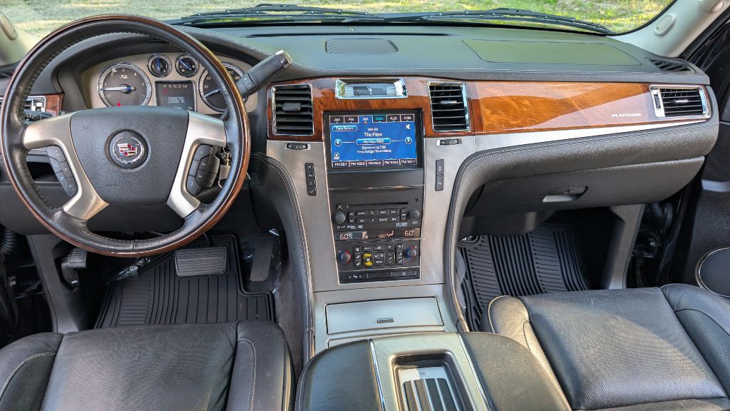 2014 Cadillac Escalade Image 13