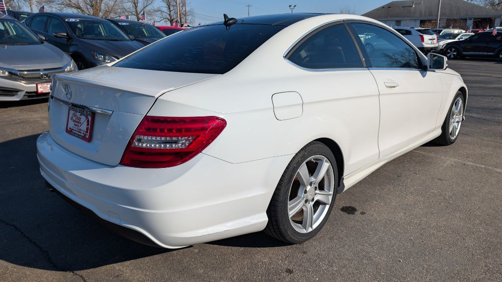 2013 Mercedes-Benz C-Class Image 4