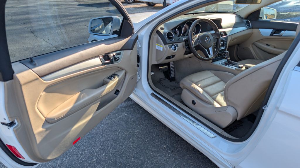 2013 Mercedes-Benz C-Class Image 7