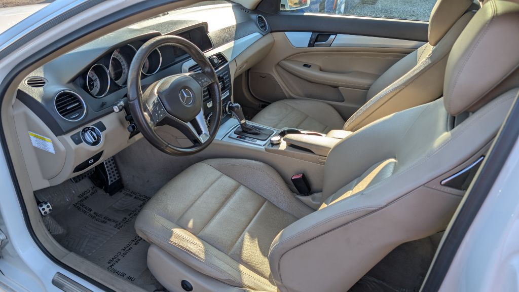 2013 Mercedes-Benz C-Class Image 9