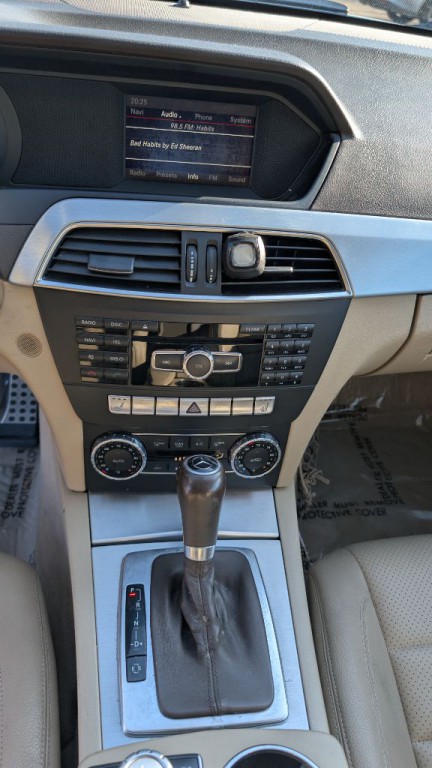 2013 Mercedes-Benz C-Class Image 15