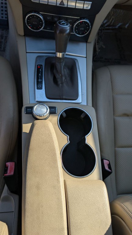 2013 Mercedes-Benz C-Class Image 16