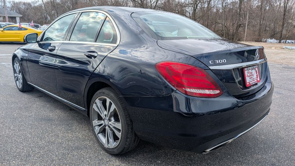 2017 Mercedes-Benz C-Class Image 6