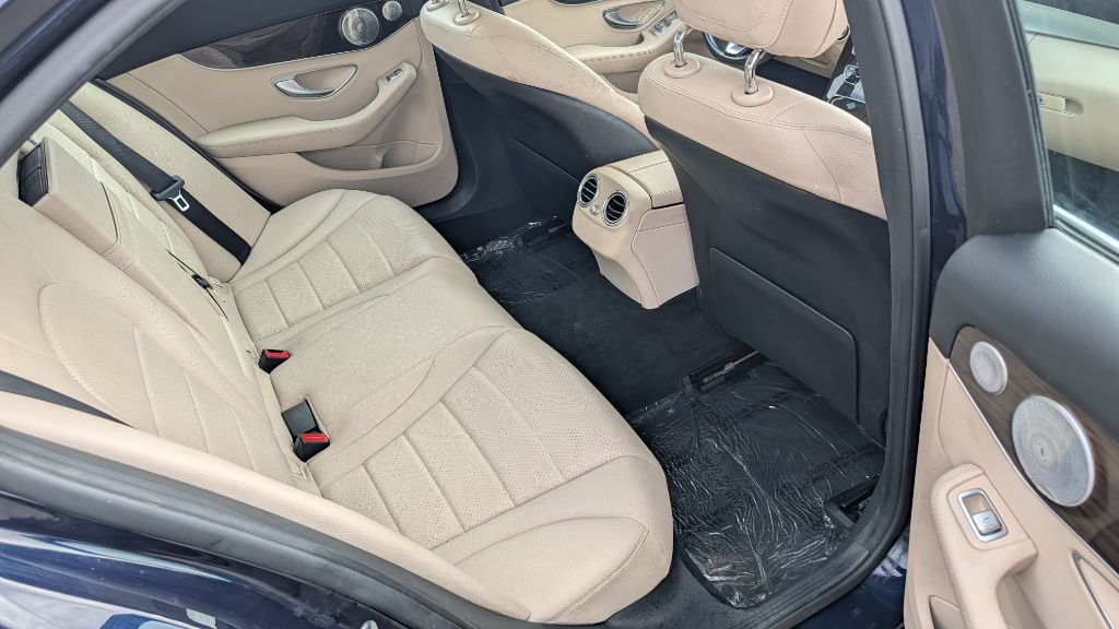 2017 Mercedes-Benz C-Class Image 11