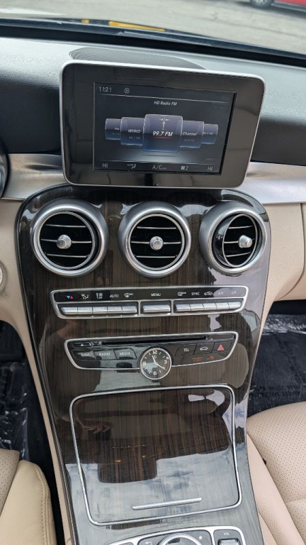 2017 Mercedes-Benz C-Class Image 14