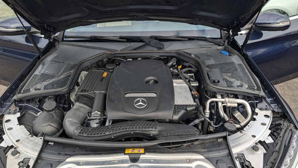 2017 Mercedes-Benz C-Class Image 18