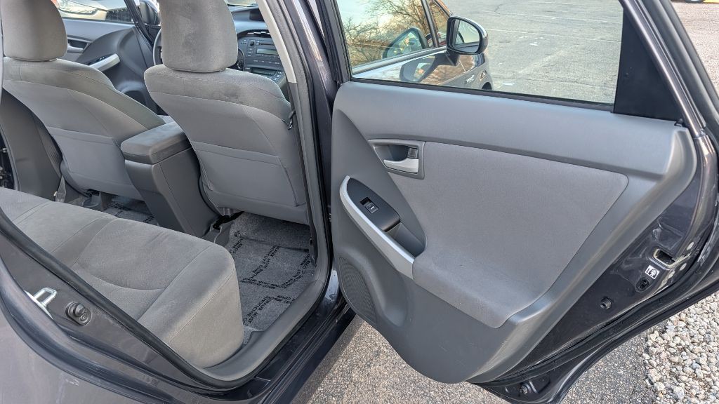 2011 Toyota Prius Image 10