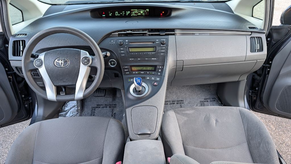 2011 Toyota Prius Image 14