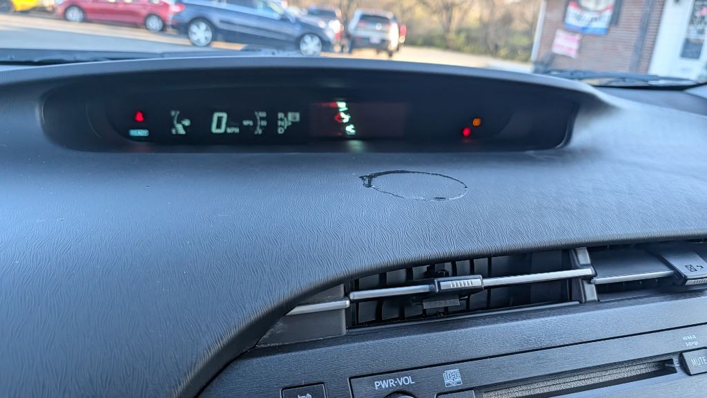 2011 Toyota Prius Image 16