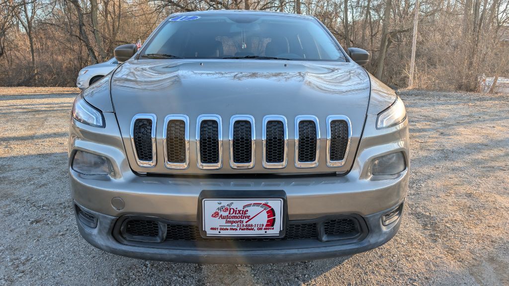 2017 Jeep Cherokee Image 2