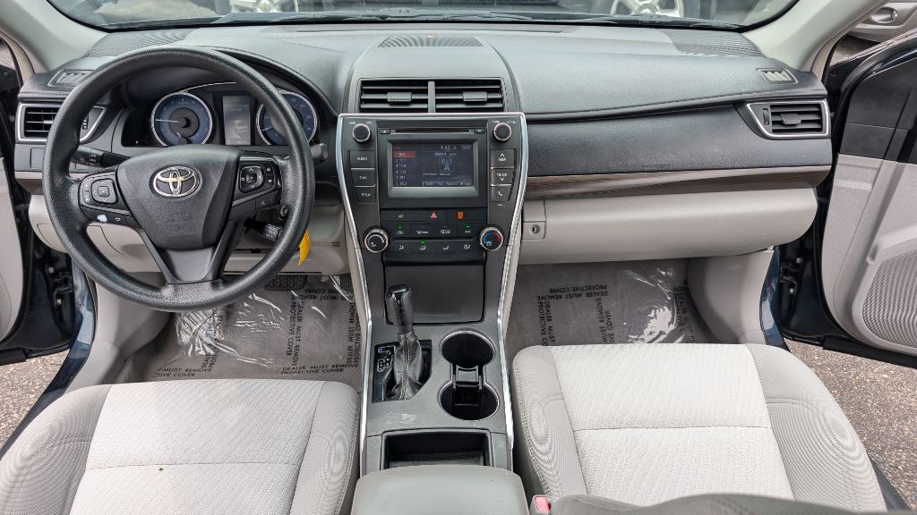 2016 Toyota Camry Image 13