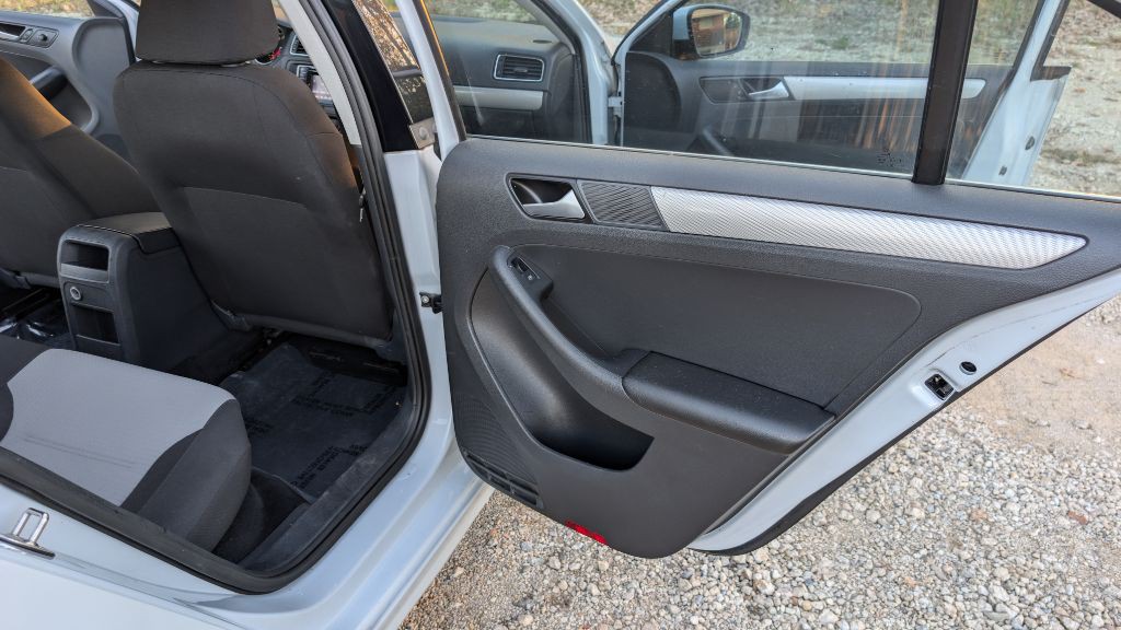 2017 Volkswagen Jetta Image 11