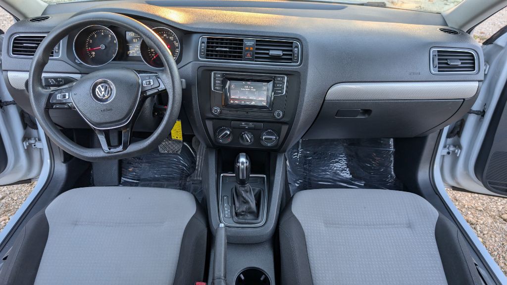 2017 Volkswagen Jetta Image 15