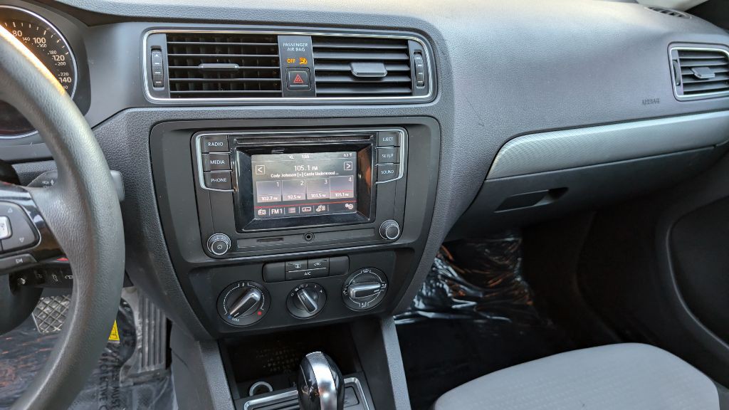 2017 Volkswagen Jetta Image 18