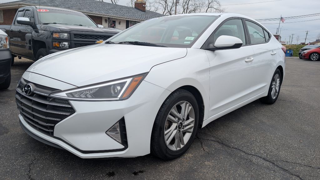 2020 Hyundai Elantra Image 3