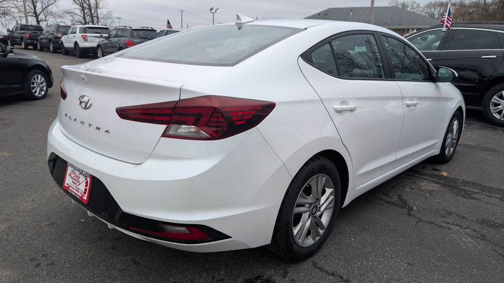 2020 Hyundai Elantra Image 4