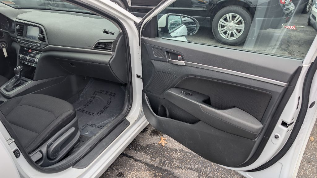 2020 Hyundai Elantra Image 9