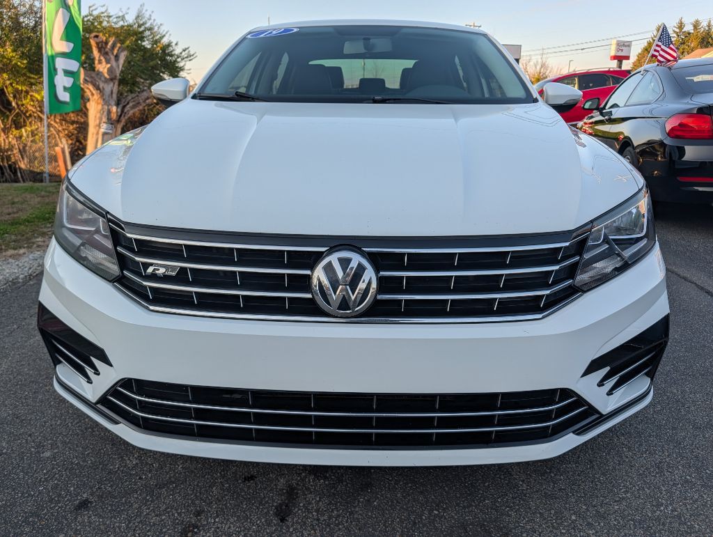 2018 Volkswagen Passat Image 2